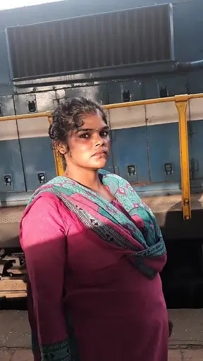 ????TRAIN TOILET TAMIL BHABHI Tamil housewife cowgirl Jennifer fuck very hard