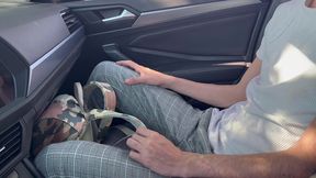 me recoje saliendo de la escuela y me seduce en su depa