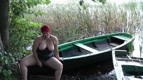 Annadevot - Big tits showing at the lake :-))