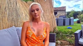 Oletsha, gourmande sexy, veut sa bite &agrave_ lui