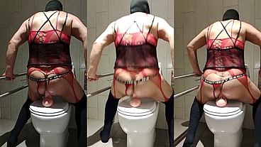 Reymisterio422 - Trans se da placer en un baño público - 1000328573 - May 21, 2025