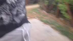 Mulher v&#x00EA; meu porn&#x00F4; em praia e me pega se masturbando!