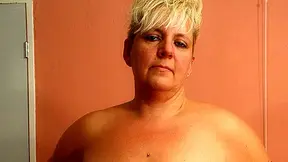 Blonde Mature Nicole Getting Soaking Wet - MatureNL