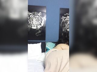 I bang my girlfriend&#039;s booty and that babe makes delightful groans.