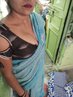 Bhabhi ko kichen me akela pakar kardi bhabhi ki mast chudai maza aa gaya