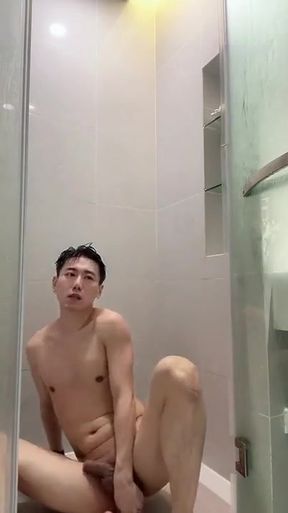 Stunning moment from &quot;The secret of bathing&quot;