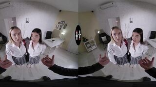 DARK ROOM VR - Class Sluts