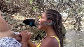 Beach Stranger Offers Public Anal Fuck for Cash