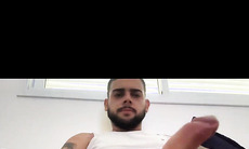 acordei com o pau estralando de t o duro
