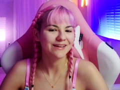Amateur Webcam Teen Masturbates And Teases