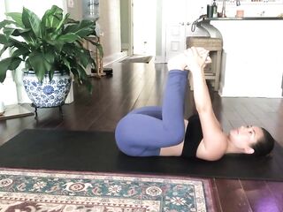 Yoga is nice for everybody (Eva Lovia)