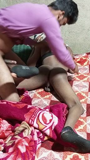 Jab me gar me aakeli mere gar ke sabhi log bahr gaye the me aapne room me so rhi thi thabhi mera chachere bhi aaya our&hellip;   Clip 1