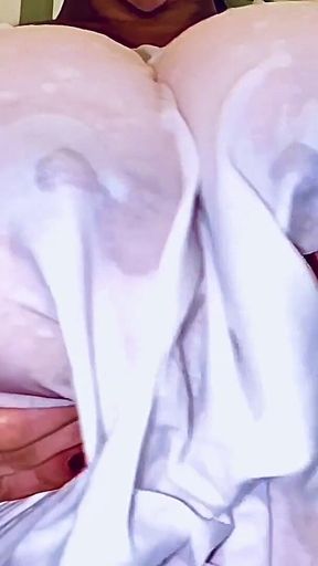 Huge Tits Wet T-shirt Show