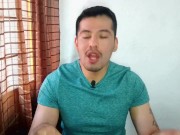 Jovencito twink le coquetea al repartidor del agua y termina siendo penetrado por sus 23cm de verga