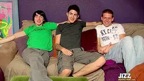 Rad Matthews And Dustin Beeber - Pov Threesome Boys On Camera - Blinx
