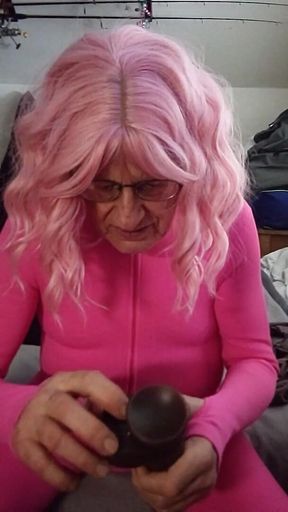 Pink Patti Shows off Her New Thrusting/vibrating Dildo.
