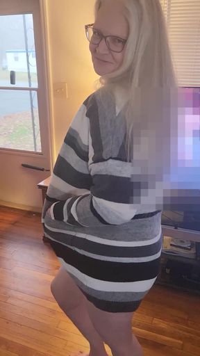 A Hot Orgasm For This Sexy BBW! Sexy MILF BBW Does A Little Dance Then Jacks Off!