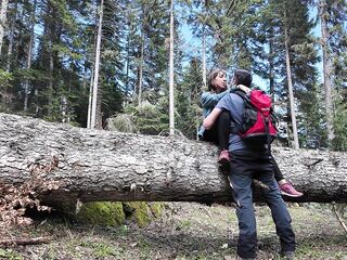Sex break on a tree during the hike