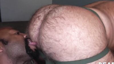 BEARFILMS Black Bear Donnie J Barebacks Bottom Taylor Black