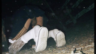 Offentlig hjemmelaget film av amatør tynn amerikansk crossdresser homofile horer knullet i rumpa