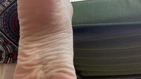 Barefoot in the Park S5 Minute Wrinkled Soles and High Arches Video