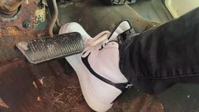 Sneaker pedal pump with bonus jack off clip