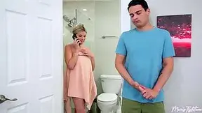 Ellie Tay - Stepmoms Routine For A Tight Pussy I9f2