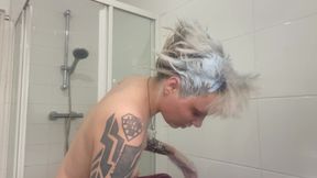 Bleaching My Roots and Eyebrows