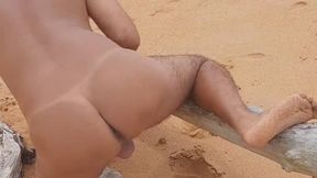 Ladysilva crossdresser de bikini na praia que tesao de bunda 14