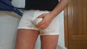 GG Pissing in My Underwear