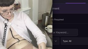 cam girl fucks herself
