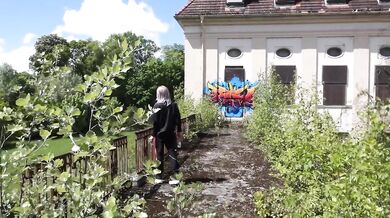 Big dick deep throat in Berlin abandon house squirt wow
