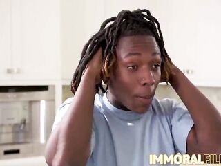 Sexually excited Mum Danielle Renae Trying to Have a Recent Bundle of Enjoyment