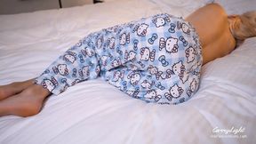 Step Mom Wakes up to Hard Cock of Step Son He helps MILF to cum quick Carry Light