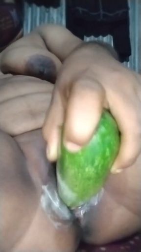 Desi viral slut put hand and fucking harder my pussy with cucumber   Clip 2