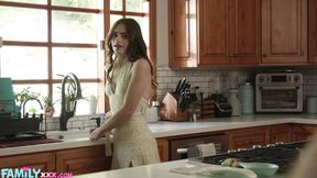 Reese's Stepsister Seduction: A Daydream Revelation