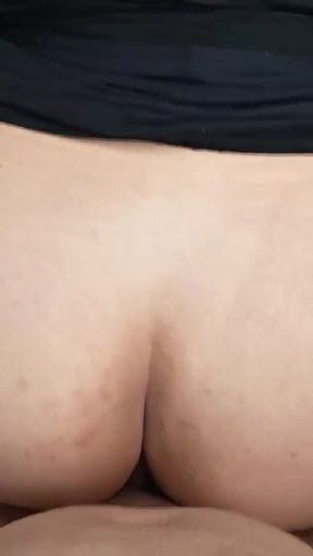 Hot Latina couldn't resist seeing the hard cock and sat firm   Clip 1