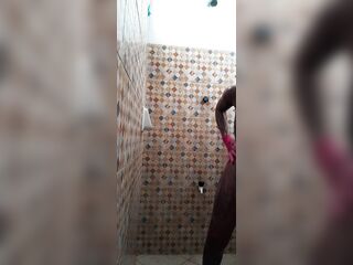 Fascinating_onyeko my neighbor always comes at my bath window when am taking bathroom