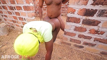 Big booty construction worker got fucked outdoor - FULL VIDEO