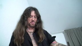 GERMAN PORN HOT SLUTS SUCKS A HARD DICK ON THE SOFA BEFORE