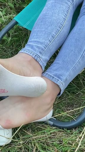 Foot Play in the Grass 🌿 Flats shoes, No-Show Socks &amp; a Little Pee   Clip 2