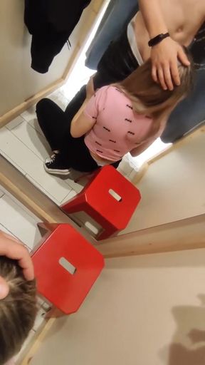 Quick Blowjob in the Fitting Room