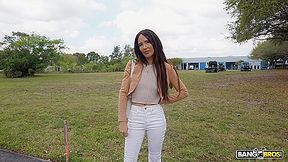 Spreading Pussy For Cash - Izi Blu Sky & London Ford