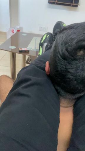 Crushing his head between my strong thighs.......Findom paypig cashpig cashslave finsub alpha alphadom alphamaster cashmaster malefeet footdom maledom