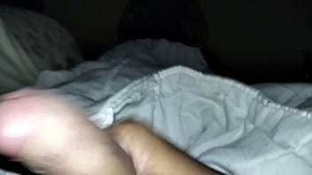 Unrasierter Schwanz spritzt