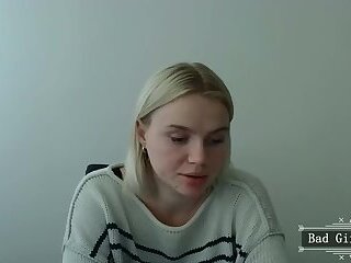 Cute amateur webcam skinny blonde teen babe