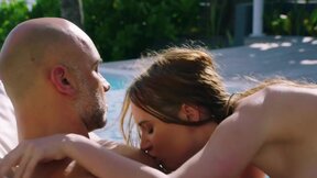 ”Mesmerizing Brunette Gaped by the Beach”