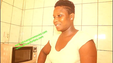The landlady who cheats on her husband with her housekeeper, the security guard of the residence. Surprised by the husband in a very hot torrid fuck, he requests to fuck three in a threesome in front