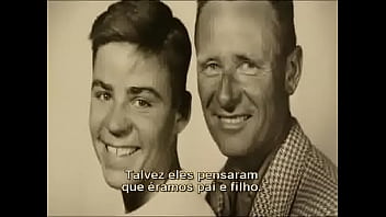 Chris &amp_ Don: A Love Story - 2007 ‧ Document&aacute_rio/Romance ‧ 1h 31m