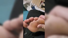 Amateur wife gives sloppy blowjob with seed in mouth after foot massage